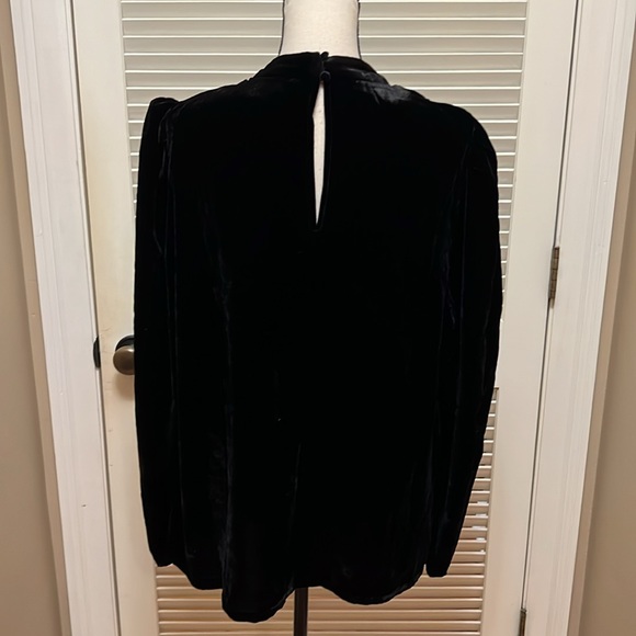 Boden Mutton Sleeve Velvet Top in Black, Size 20-22 - Picture 9 of 14